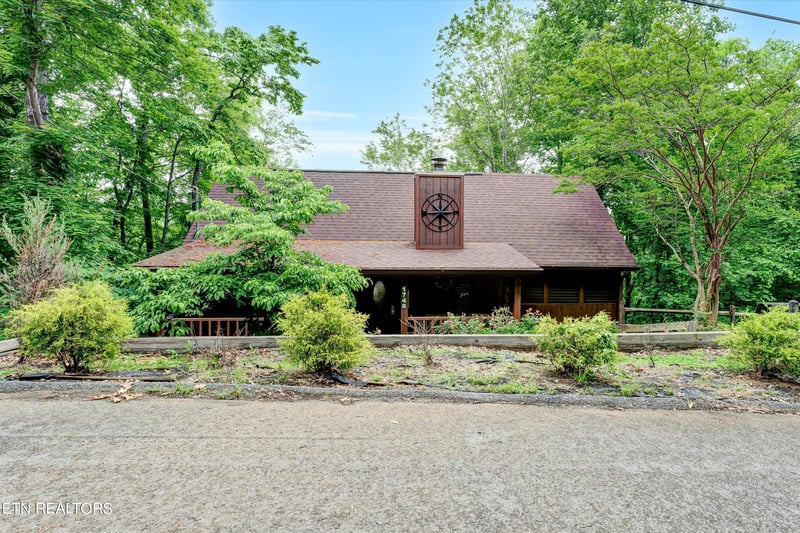 1748 Ridgecrest Dr, Sevierville, TN 37876