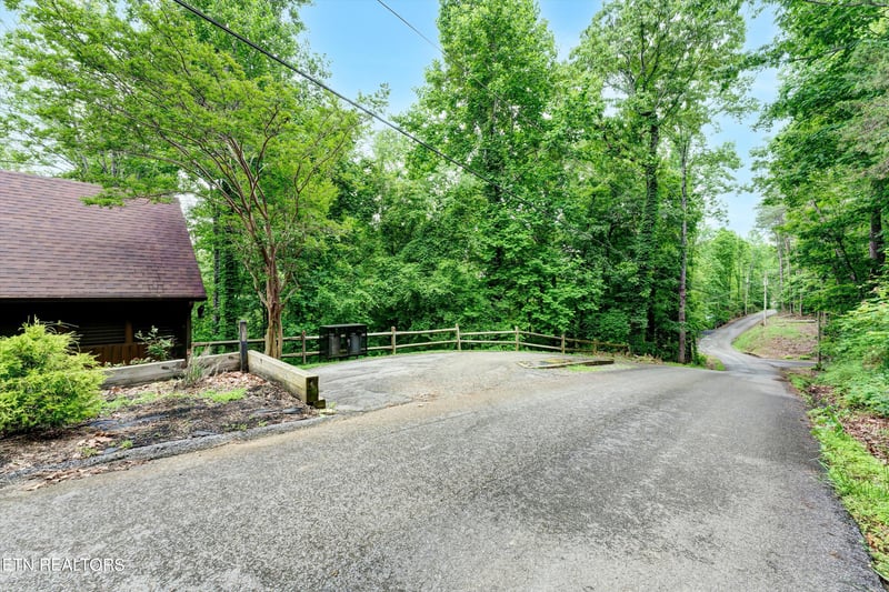 1748 Ridgecrest Dr, Sevierville, TN 37876