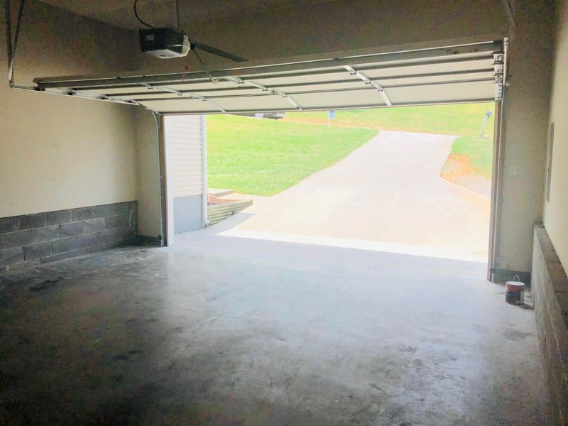 175 Crestfield Ln, Lenoir City, TN 37771