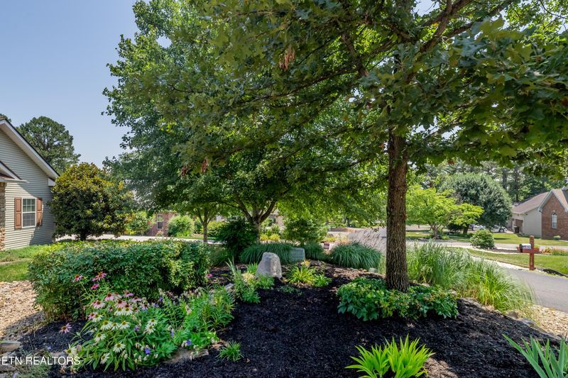 175 Depew Dr, Loudon, TN 37774
