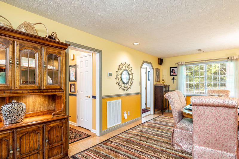 175 Herrell Ln, Powell, TN 37849