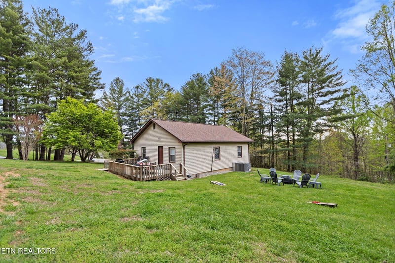 175 Johnson Ln, Rocky Top, TN 37769