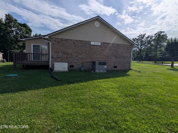 175 Locksley Cir, Crossville, TN 38555