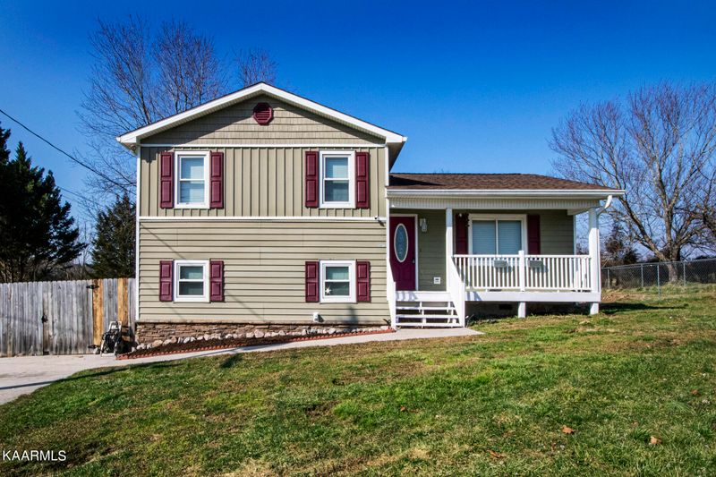 175 Meadow Breeze Rd, Corryton, TN 37721