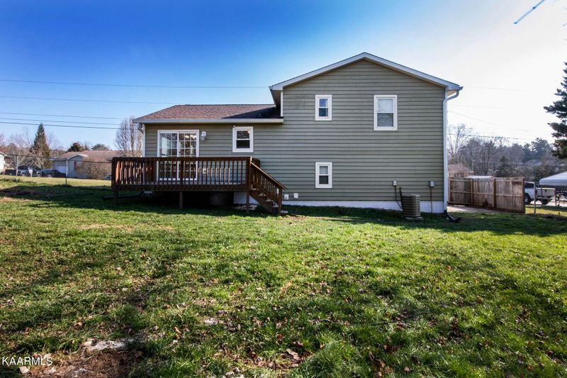 175 Meadow Breeze Rd, Corryton, TN 37721