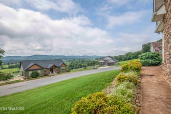 175 N Glen Rd, Maynardville, TN 37807