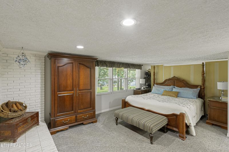 175 Oswego Rd, Jellico, TN 37762