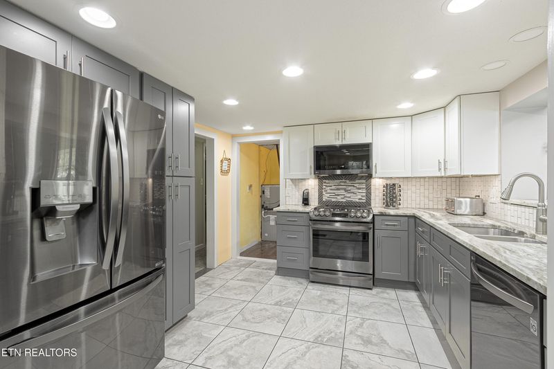 175 Oswego Rd, Jellico, TN 37762