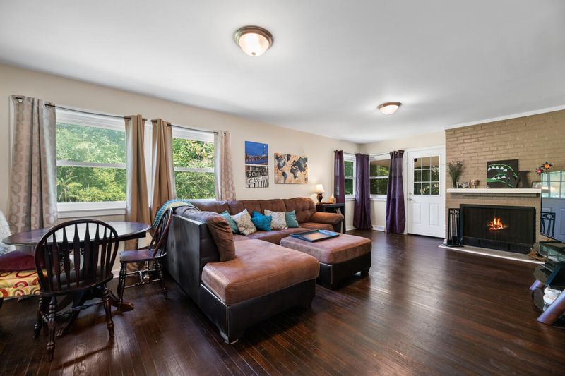 175 Outer Dr, Oak Ridge, TN 37830