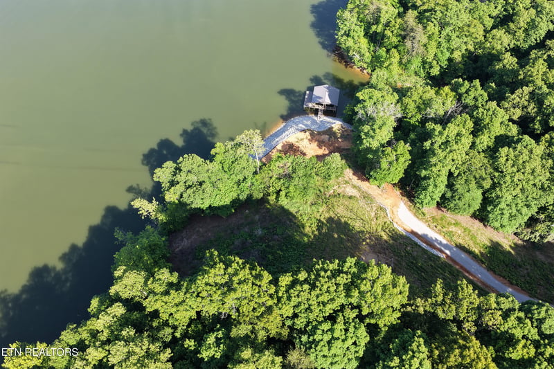 175 Tanasi Tr, Kingston, TN 37763