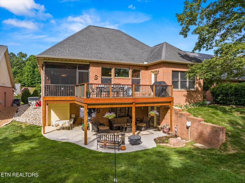 175 Valleyview Dr, Lenoir City, TN 37772