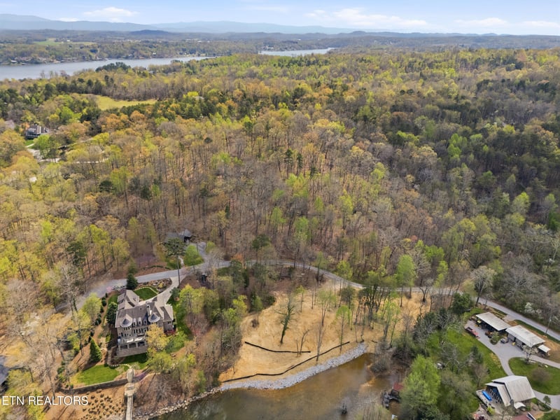 1750 Lakeland Dr Aka 1 Headricks Cv, Lenoir City, TN 37772