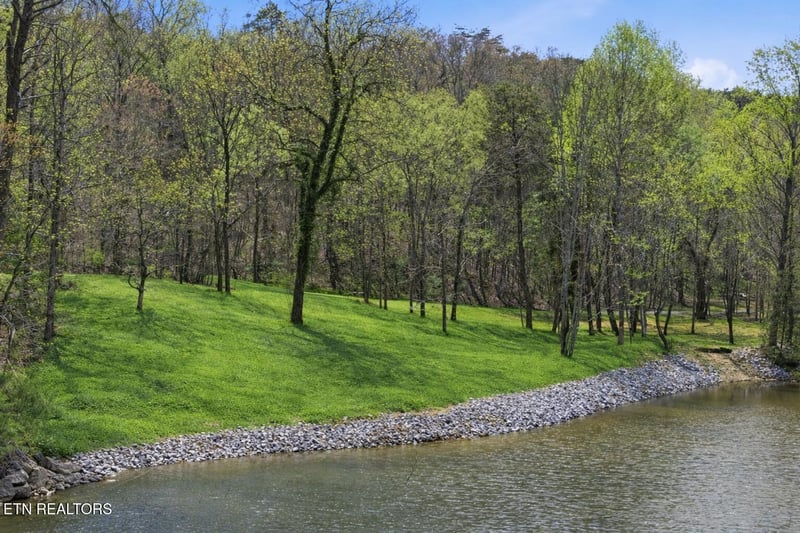 1750 Lakeland Dr Aka 1 Headricks Cv, Lenoir City, TN 37772