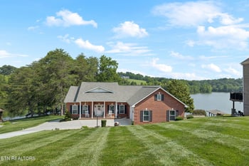 1751 Cherokee Ct, Maryville, TN 37801