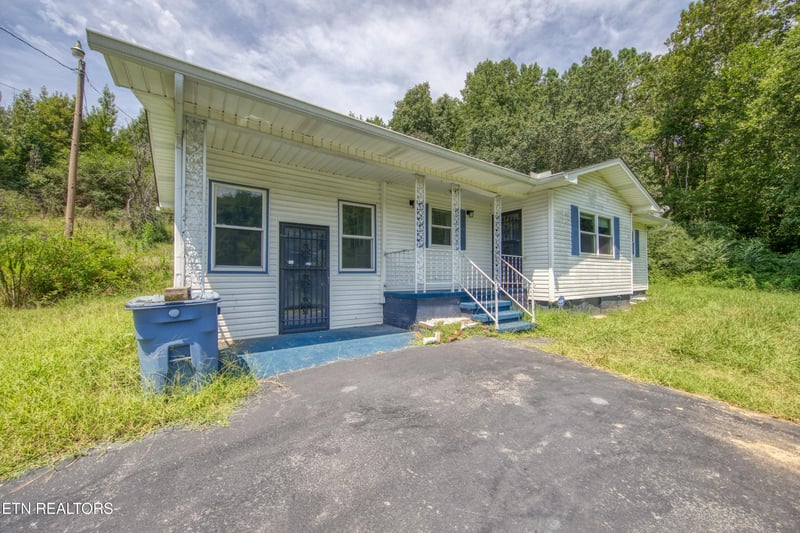 1751 Hubbard Rd, Loudon, TN 37774