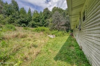 1751 Hubbard Rd, Loudon, TN 37774