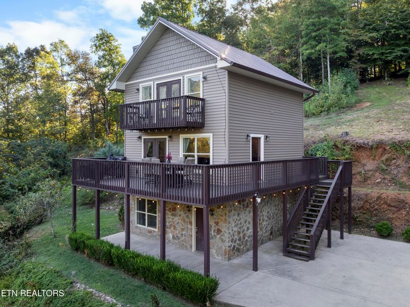 1755 A R Davis Rd, Seymour, TN 37865