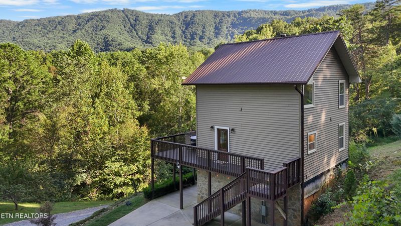 1755 A R Davis Rd, Seymour, TN 37865