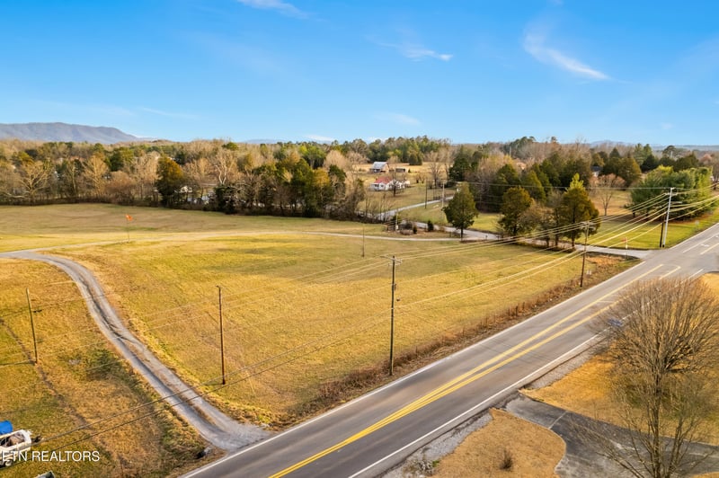 1755 Tazewell Pike, Corryton, TN 37721
