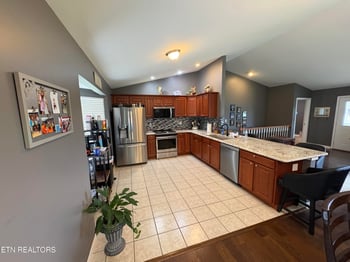 1757 River Rd, Kingston, TN 37763