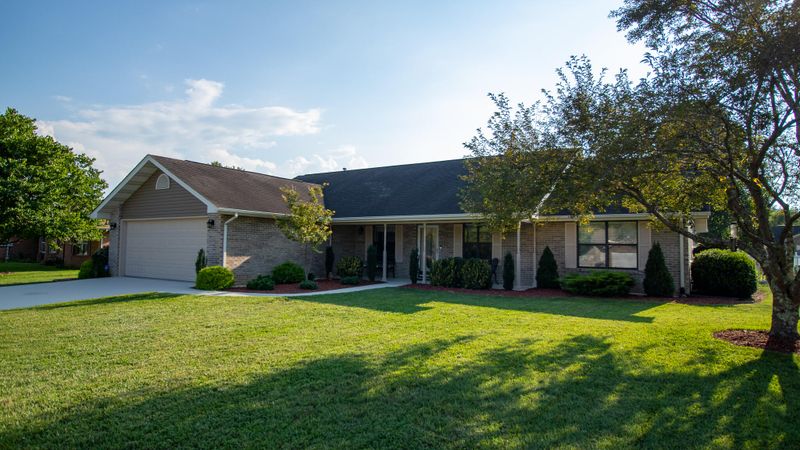1757 Thurman Cir, Sevierville, TN 37876