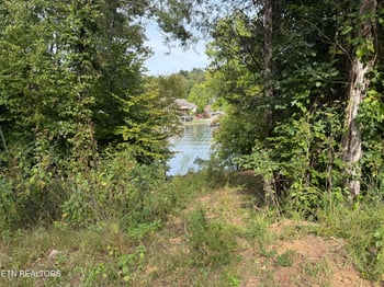 1758 N Wilkerson Rd, Knoxville, TN 37922