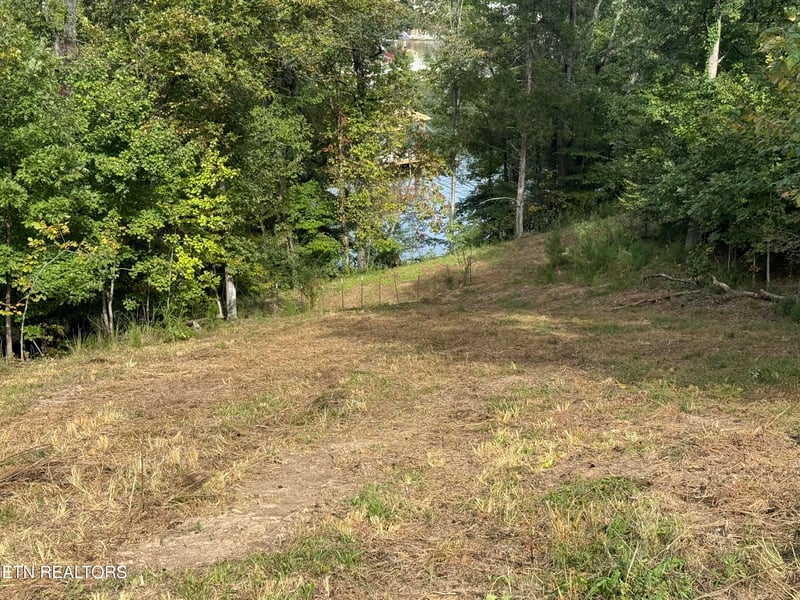 1758 N Wilkerson Rd, Knoxville, TN 37922