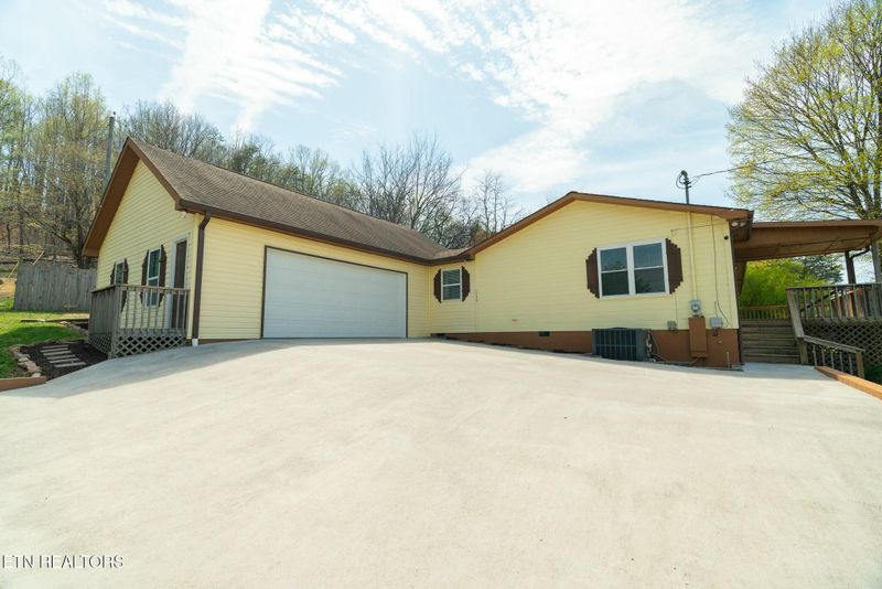 1759 E Union Valley Rd, Seymour, TN 37865