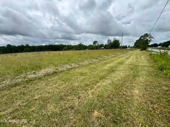 1759 Meister Hills Rd Dr, Deer Lodge, TN 37726