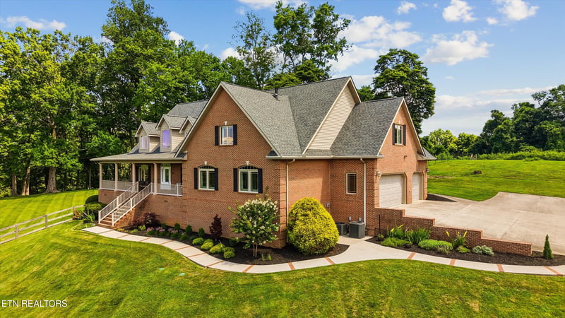 176 Apple Tree Dr, Clinton, TN 37716
