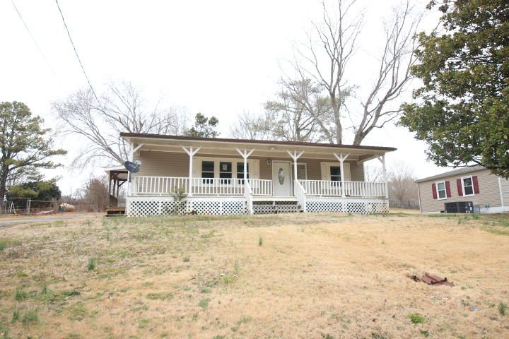 176 Cherokee Xing, Calhoun, TN 37309