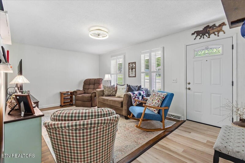 176 County Road 532, Etowah, TN 37331
