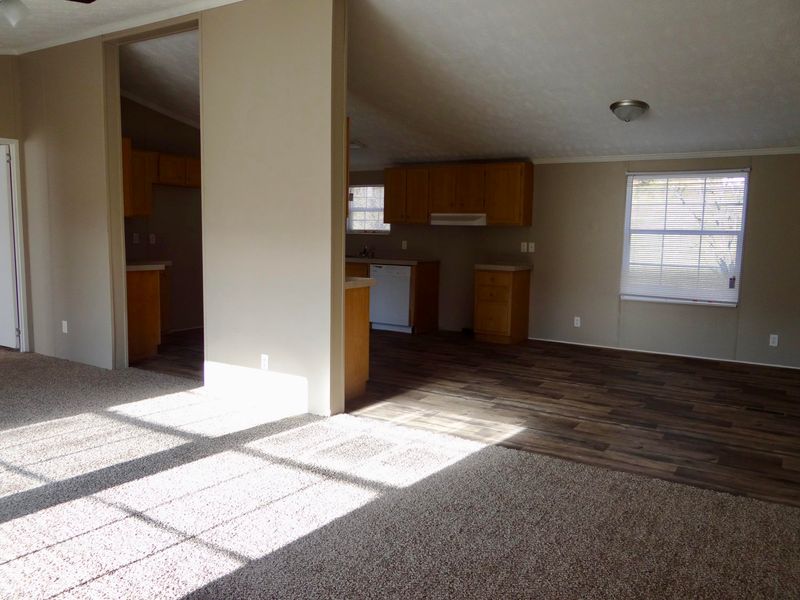 176 Denver Burkhart, Maynardville, TN 37807