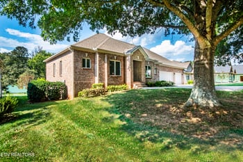 176 Ganega Tr, Vonore, TN 37885