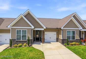 176 Gray Wolf Way, Lenoir City, TN 37771