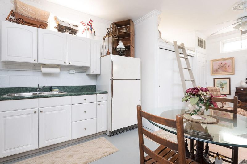 176 Old Batley Rd, Oliver Springs, TN 37840
