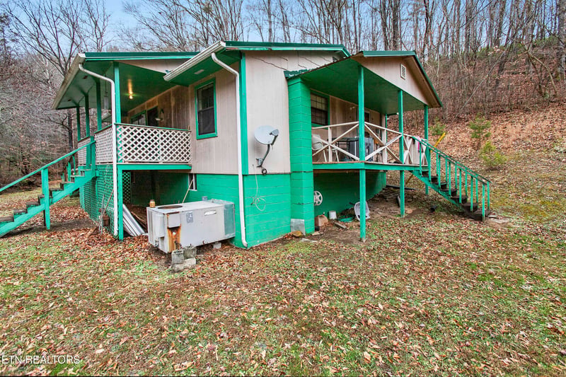 176 Pearly Ward Ln, Caryville, TN 37714