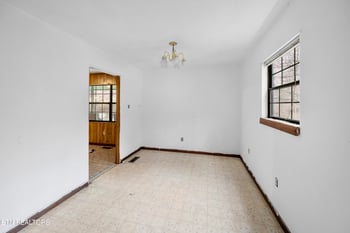 176 Pearly Ward Ln, Caryville, TN 37714