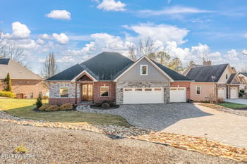 176 S Kanutsu Ln, Loudon, TN 37774