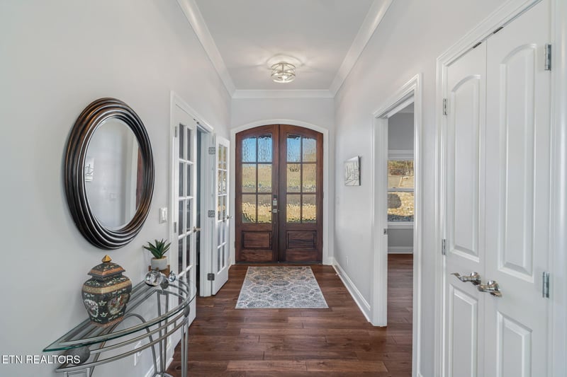 176 S Kanutsu Ln, Loudon, TN 37774