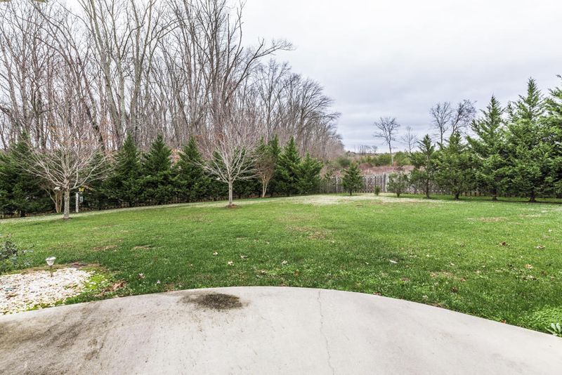 176 Windward Pointe, Lenoir City, TN 37772
