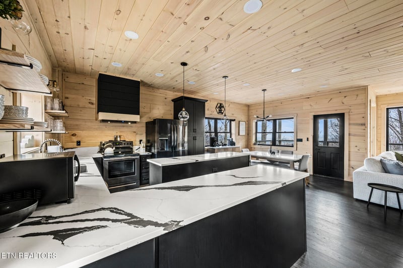 1763 Silver Poplar Ln, Sevierville, TN 37876