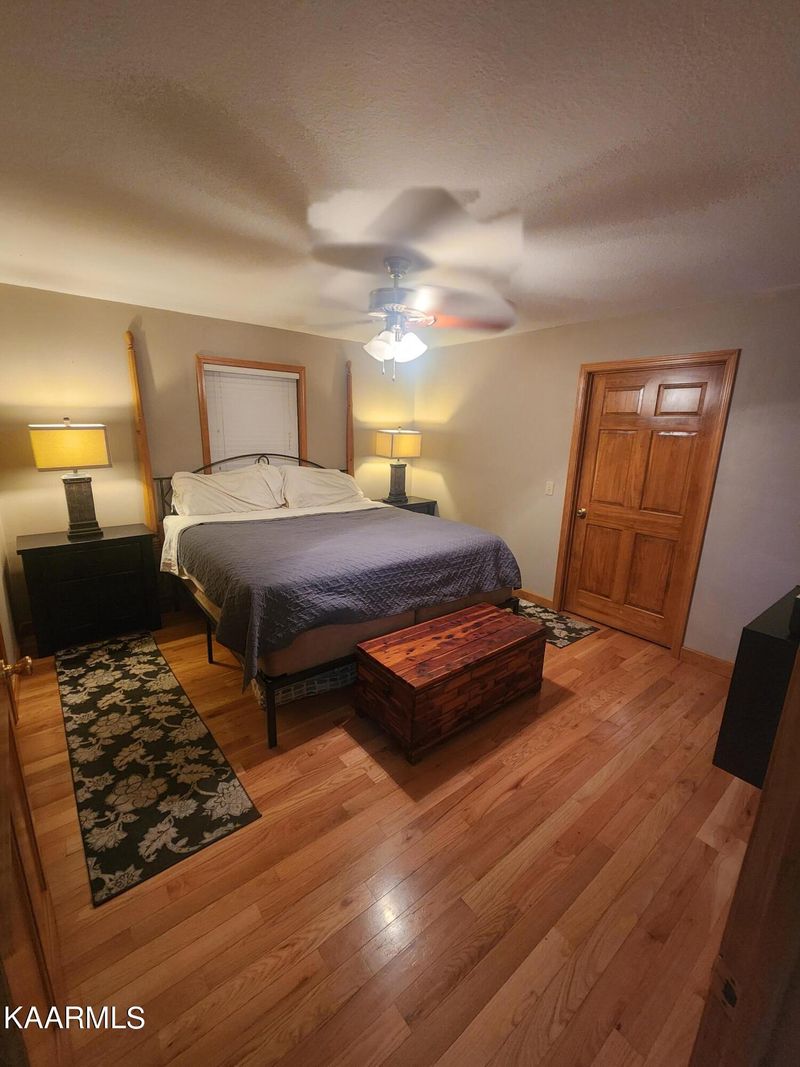 1767 Leffle Webb Rd, Crossville, TN 38572