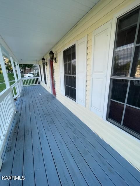 1767 Meadow Ridge Cir, Sevierville, TN 37862