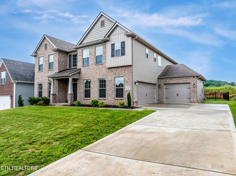 1768 Hickory Reserve Rd, Knoxville, TN 37932