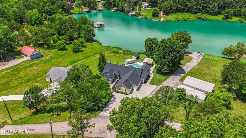 177 Bat Creek Shores Ln, Vonore, TN 37885