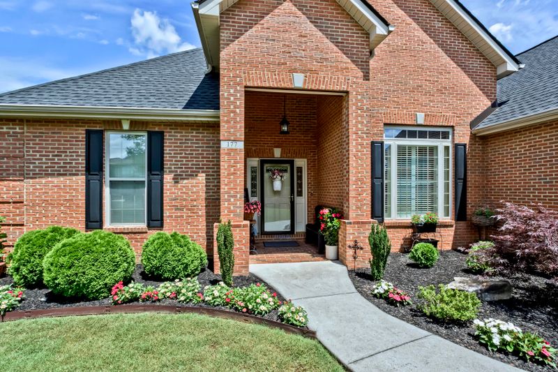 177 Depew Dr, Loudon, TN 37774