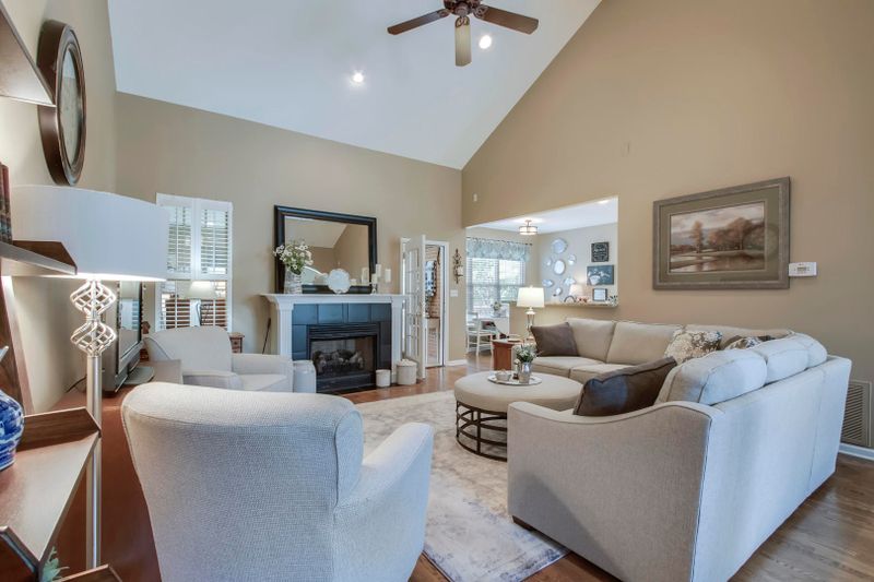 177 Depew Dr, Loudon, TN 37774