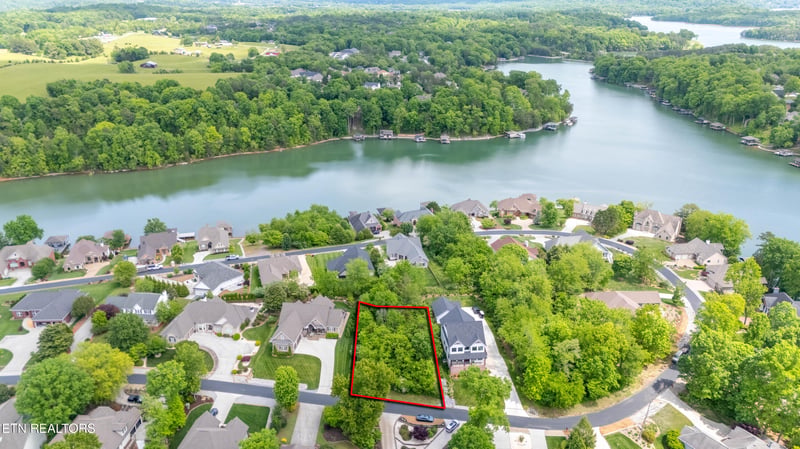 177 Oonoga Way, Loudon, TN 37774