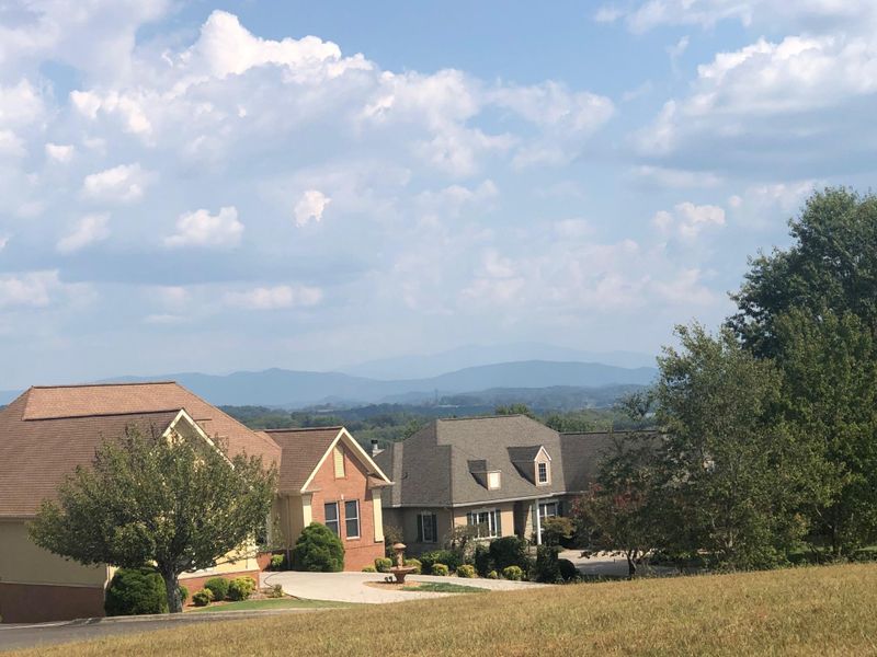 177 Osprey Cir, Vonore, TN 37885